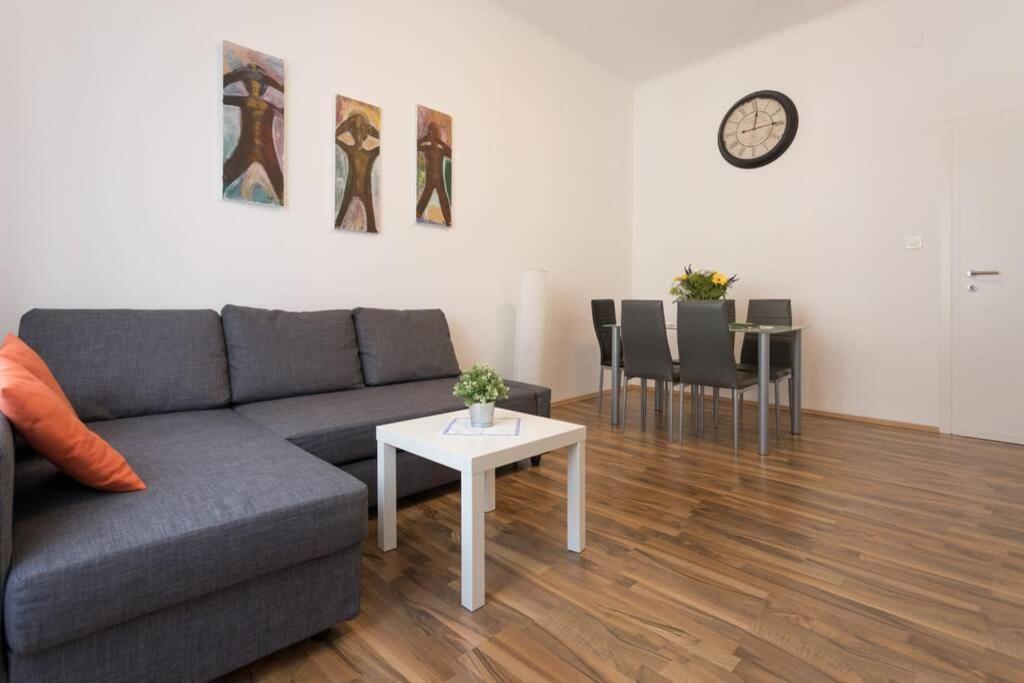 16 C&J'S Apartment Βιέννη Εξωτερικό φωτογραφία